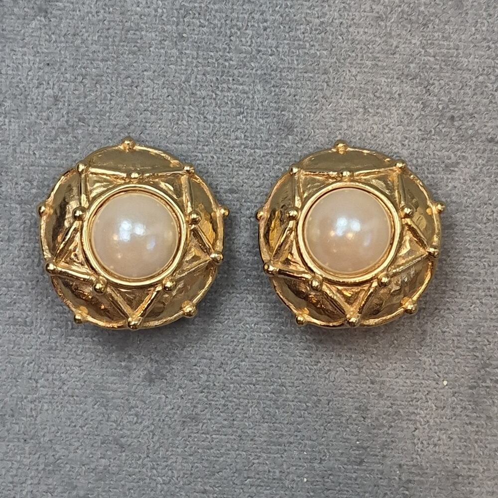 Givenchy Vintage Gold Tone Glam Regency Faux Pearl Button Clip on Earring Signed